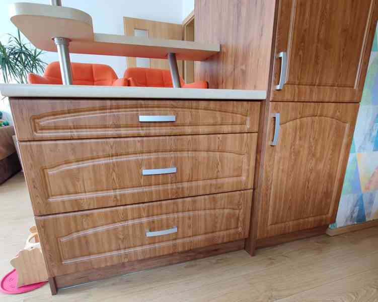 Skříňka pro vestavnou lednice s mrazákem  - foto 5