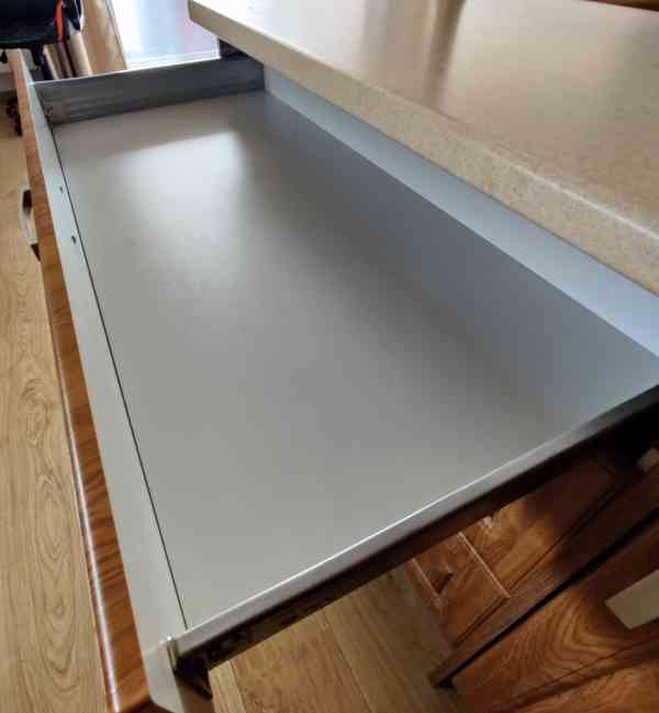 Skříňka pro vestavnou lednice s mrazákem 