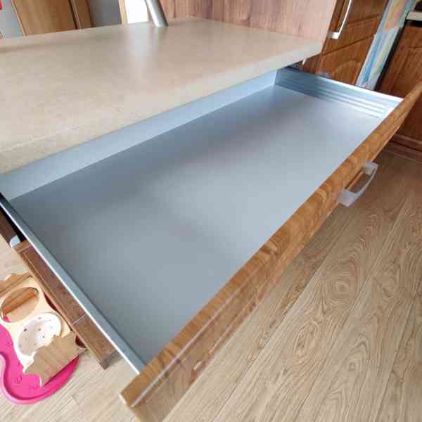 Skříňka pro vestavnou lednice s mrazákem  - foto 2