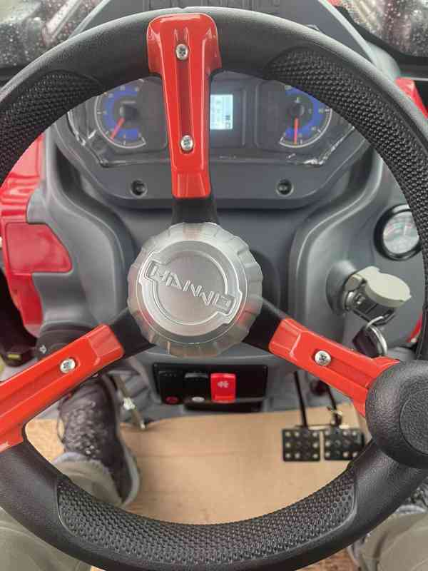 Traktor HANWO HWE 354C, STAGE V, 4 válcový motor - foto 9