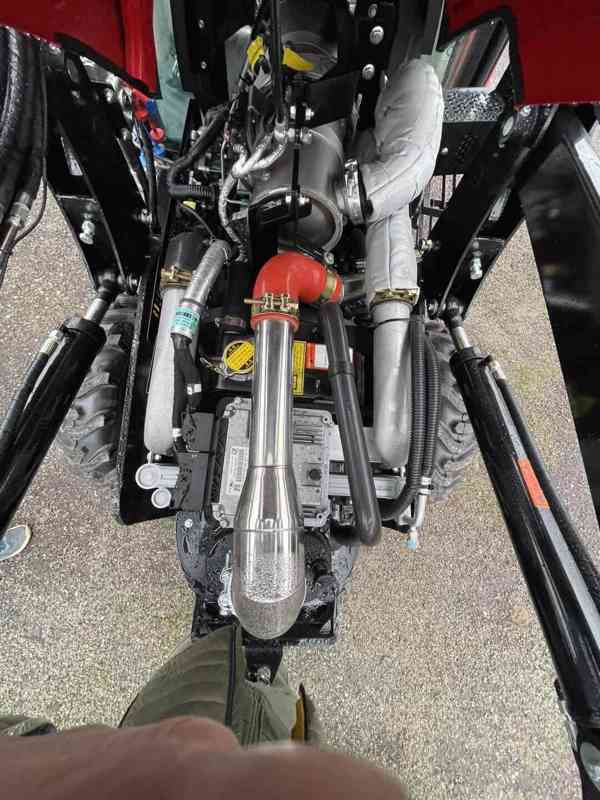 Traktor HANWO HWE 354C, STAGE V, 4 válcový motor - foto 8