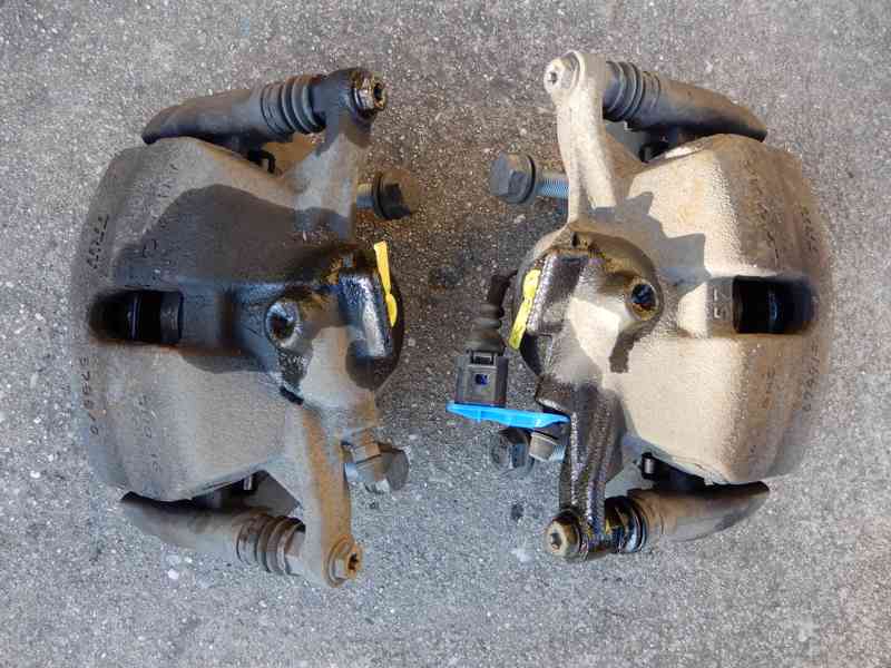 Přední brzdič Škoda - foto 2