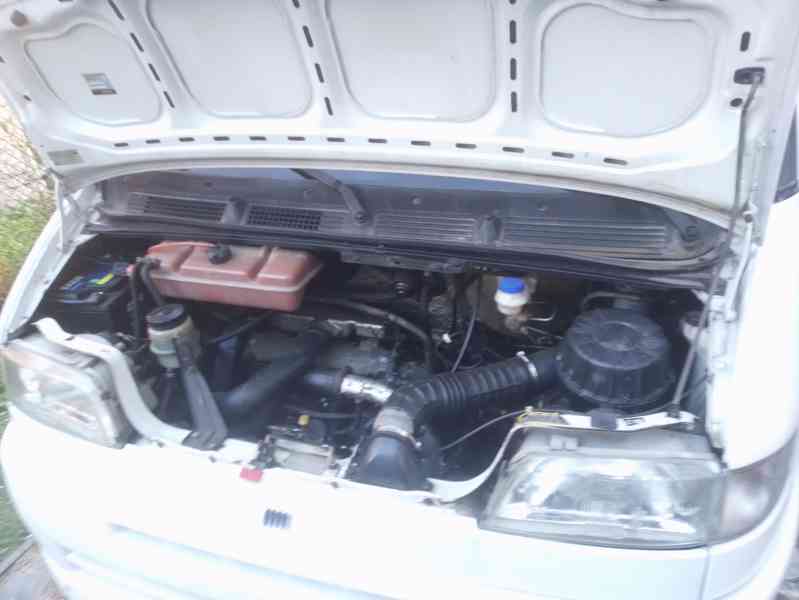 obytný automobil - foto 8