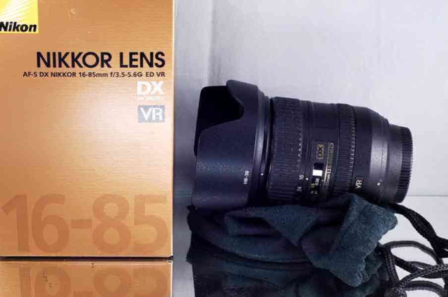 NIKON AF-S DX NIKKOR 16-85mm 1:3.5-5.6 G ED VR **DX Zoom* - foto 1