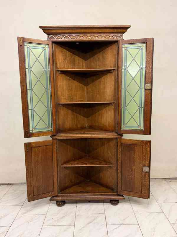 Starožitná rohová vitrína - foto 6