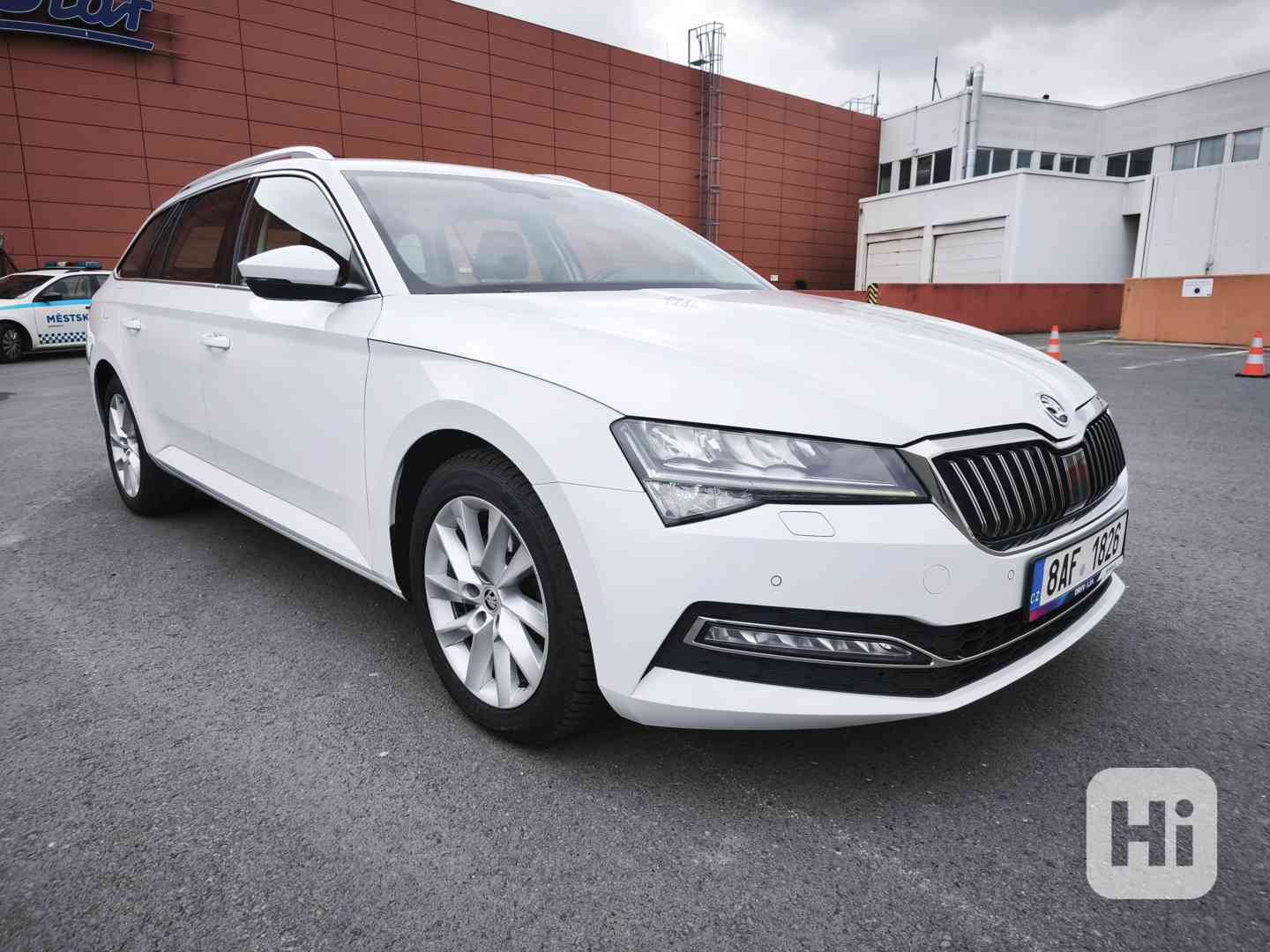 Škoda Superb combi 2.0 TDi,110kW,DSG,ČR,NAVI,DPH,kamera - foto 1