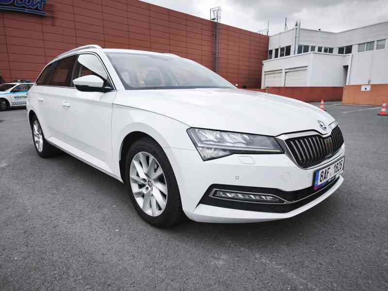 Škoda Superb combi 2.0 TDi,110kW,DSG,ČR,NAVI,DPH,kamera - foto 1