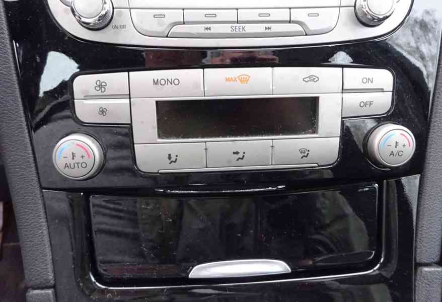 Ford S-Max 2.0 TDCI r.v.2010 (103 kw) el.serviska (DPH) - foto 12