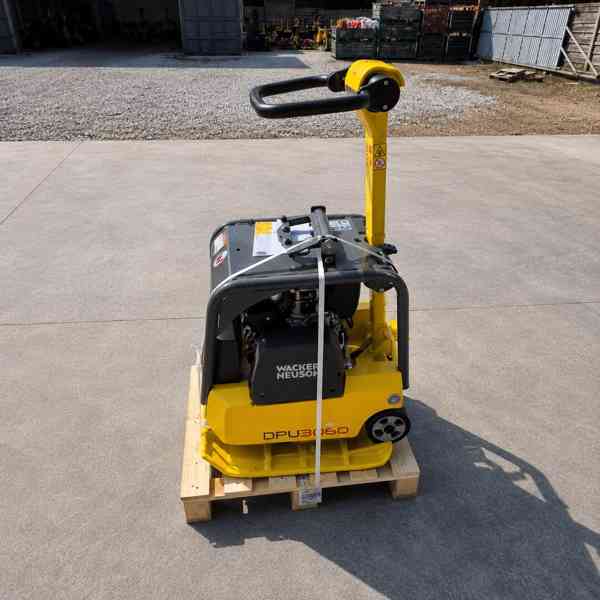 Vibrační deska WACKER NEUSON DPU 3060 Hets 30kN - foto 3