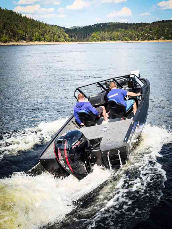 NOVÁ motor. loď Velex 585 + Mercury F 150 - foto 2