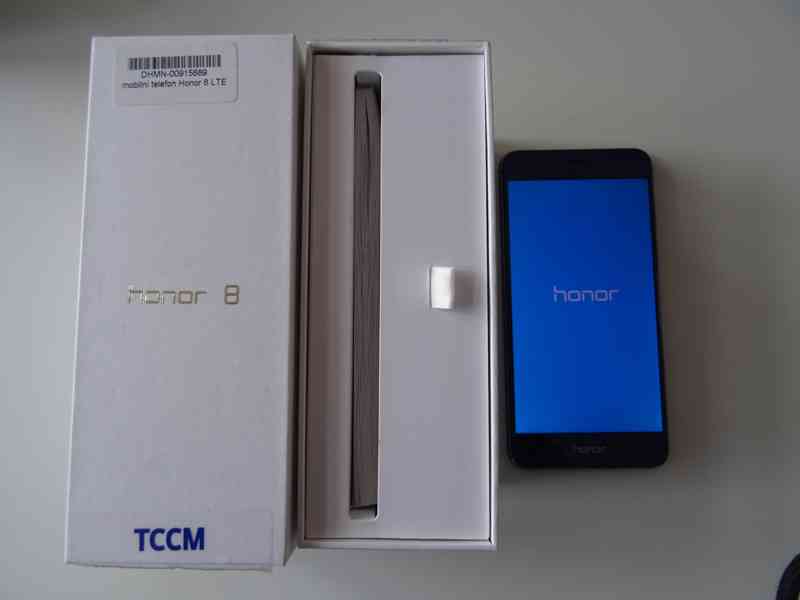 Mobilní telefon Honor 8 LTE, 32 GB - foto 1