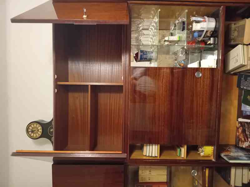 Za odvoz daruji obyvaci stenu sestavajici z 4 casti - foto 2