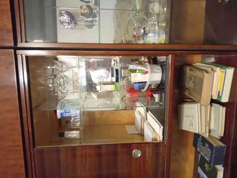 Za odvoz daruji obyvaci stenu sestavajici z 4 casti - foto 5