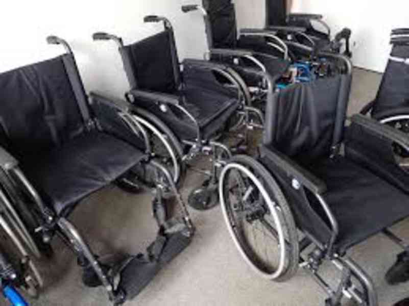 Invalidní vozík/chodítko - foto 1
