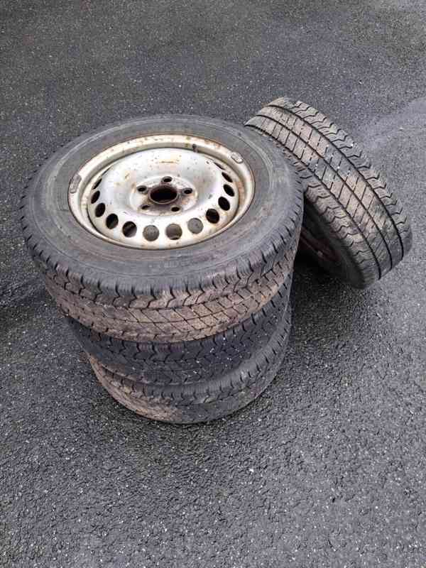 Disk 6,5Jx16H2 ET 51 + pneu 215/65 R 16C - foto 1