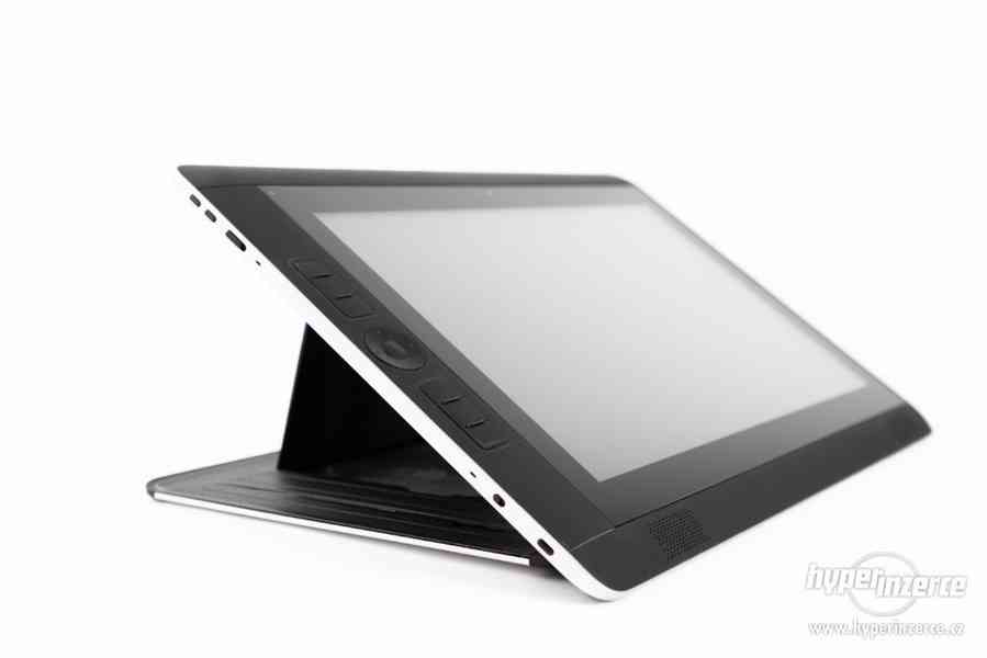 Wacom Cintiq Companion 2 - 512GB TOP STAV - bazar - Hyperinzerce.cz