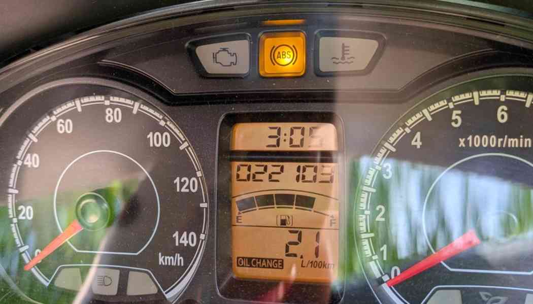 Suzuki Burgman UH 125 – TOP stav, připraven na sezónu! - foto 2