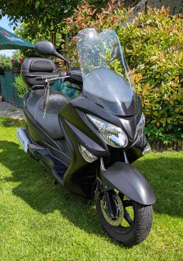Suzuki Burgman UH 125 – TOP stav, připraven na sezónu! - foto 11