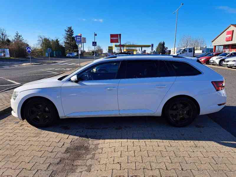 Škoda Superb 2,0   2015 140kW 4x4 L&K 218xxx - foto 8