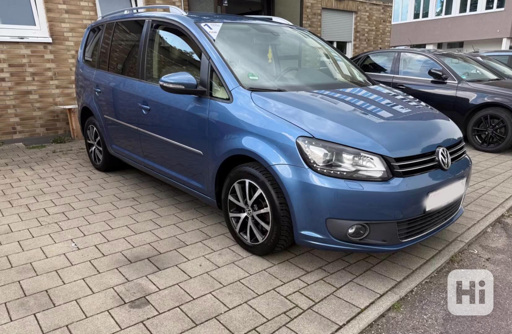 Volkswagen Touran 2,0 TDI Highline DSG 103kw - foto 1