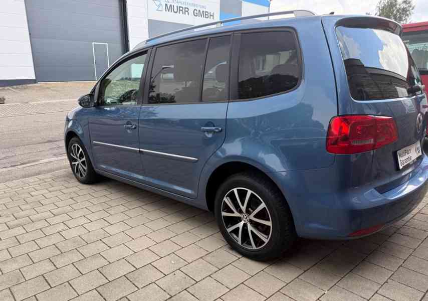 Volkswagen Touran 2,0 TDI Highline DSG 103kw - foto 7