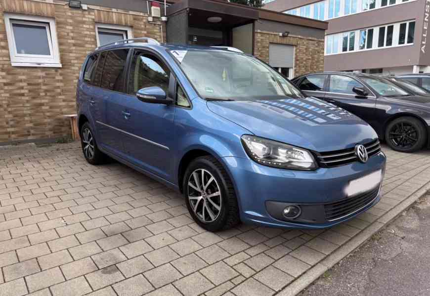 Volkswagen Touran 2,0 TDI Highline DSG 103kw - foto 3