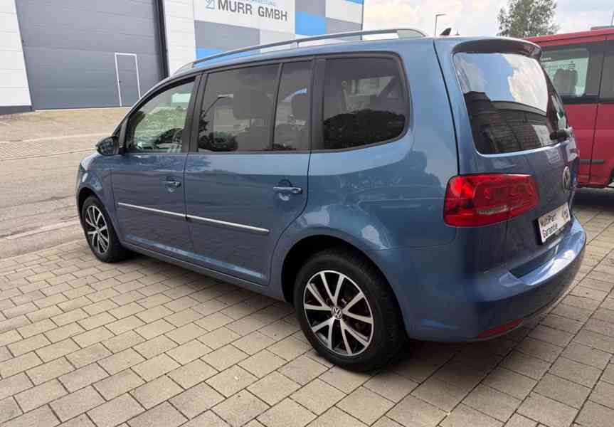 Volkswagen Touran 2,0 TDI Highline DSG 103kw - foto 5