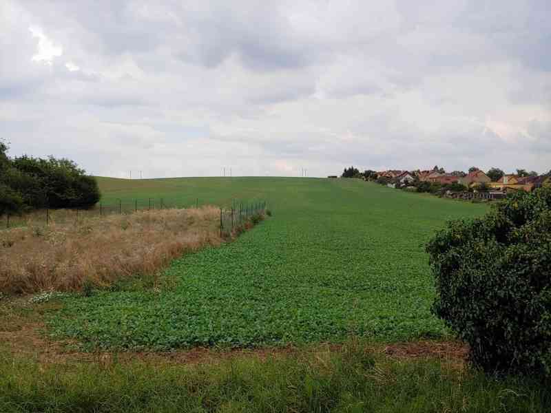 Pozemek k výstavbě o výměře 821 m2, obec Babice u Rosic - foto 2