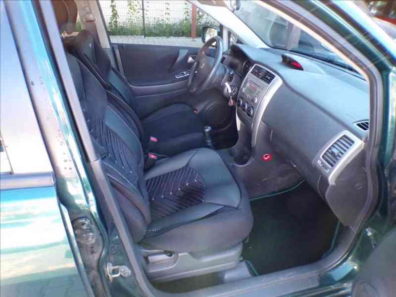 Suzuki Liana 1,6 i - foto 10