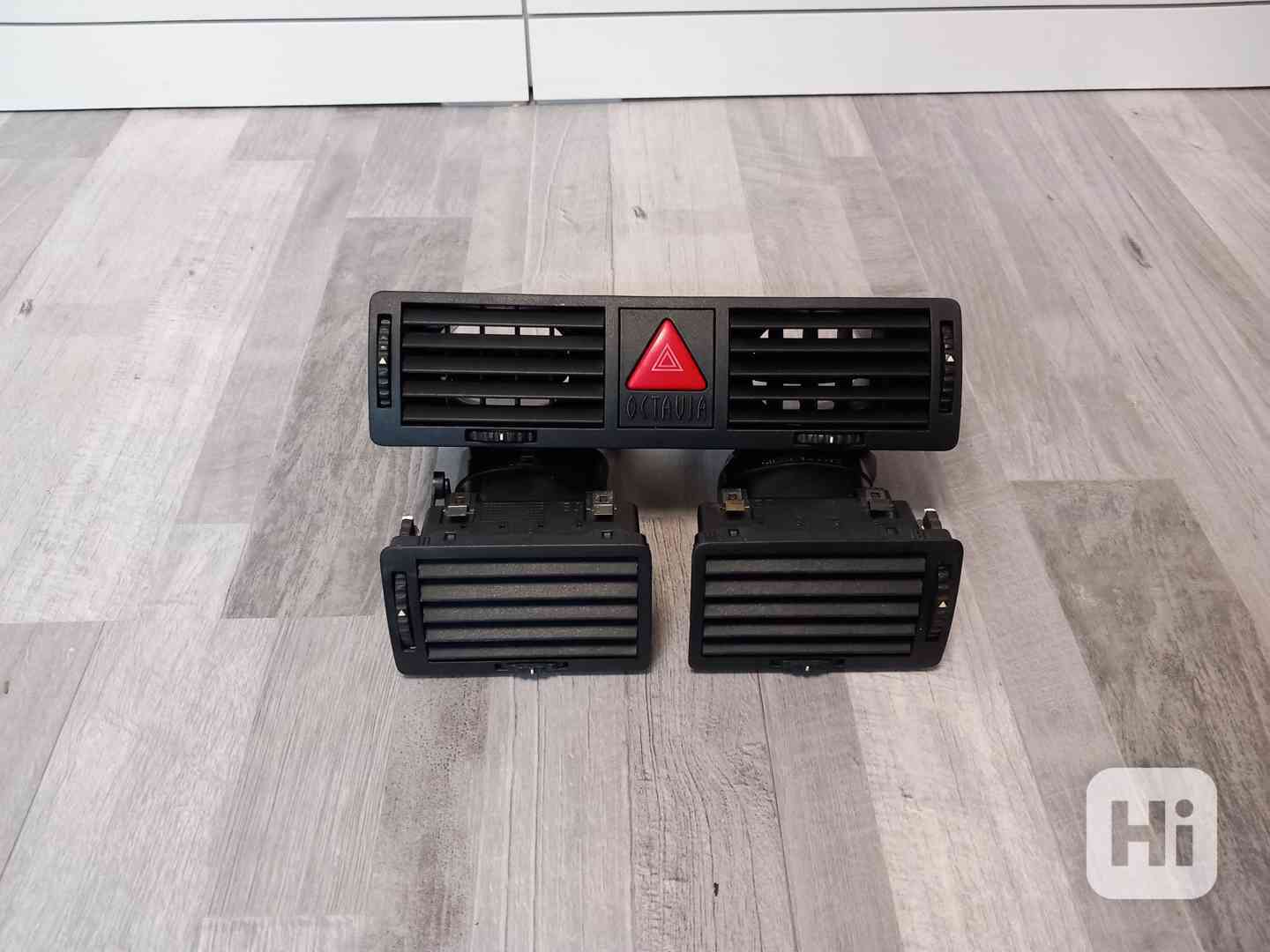 Výdechy, mřížka topení Octavia I - foto 1