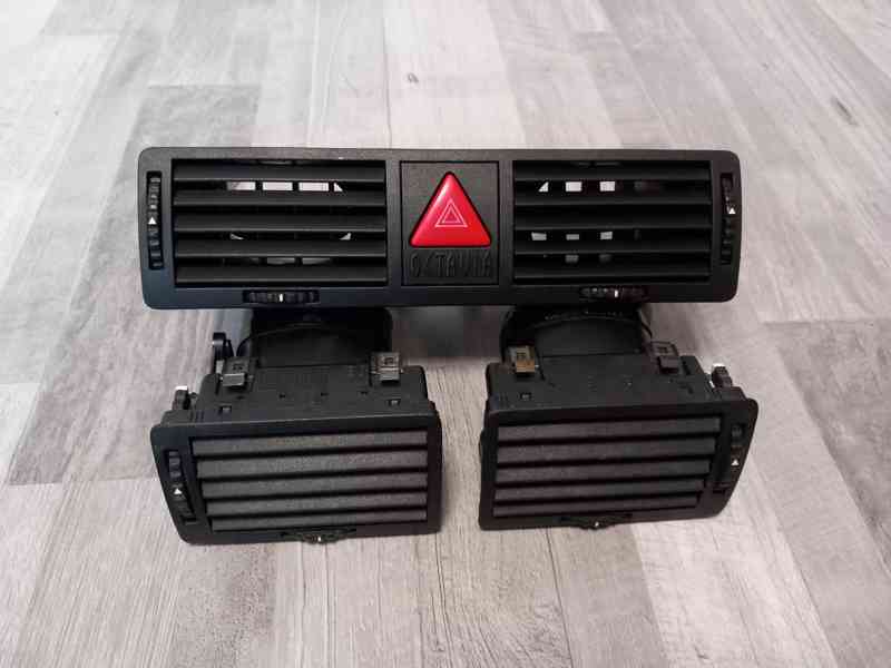 Výdechy, mřížka topení Octavia I - foto 13