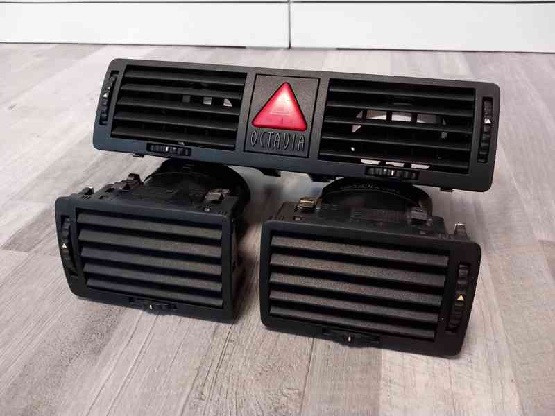 Výdechy, mřížka topení Octavia I - foto 16