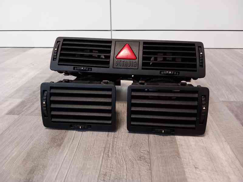 Výdechy, mřížka topení Octavia I - foto 14