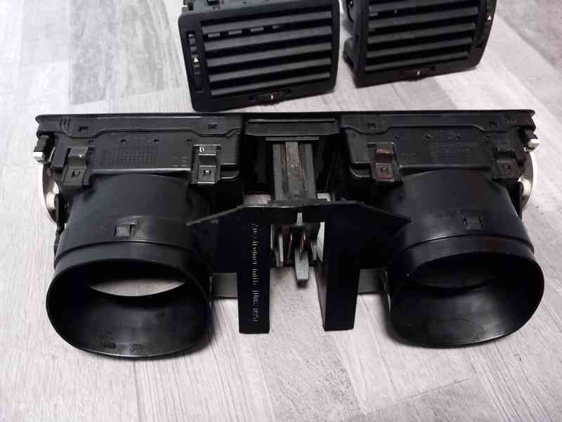 Výdechy, mřížka topení Octavia I - foto 7