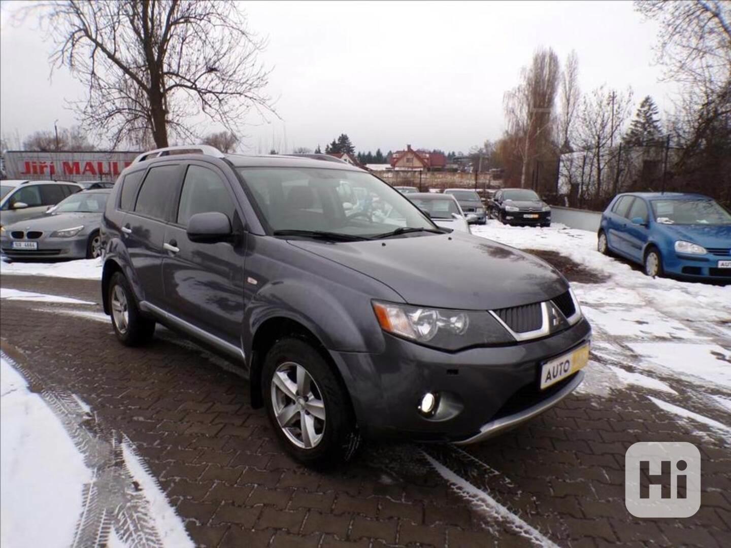 Mitsubishi Outlander 2,4 i AUTOMAT,LPG,TAŽNÉ ZAŘÍZENÍ - foto 1
