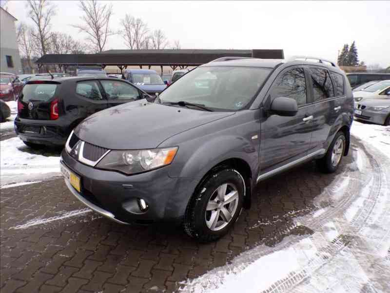 Mitsubishi Outlander 2,4 i AUTOMAT,LPG,TAŽNÉ ZAŘÍZENÍ - foto 2