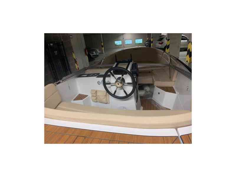 Corsiva 565 New Age+Mercury F 60+trailer - POUŽITÁ - foto 10