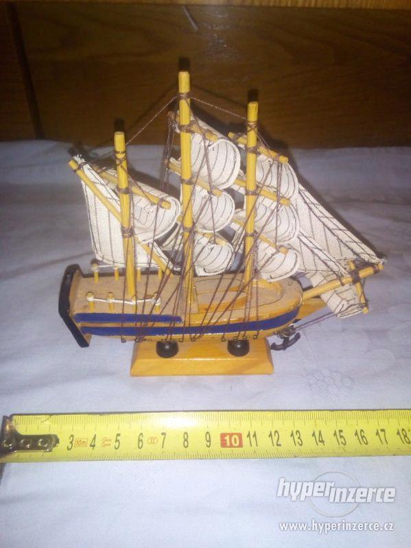 Koráb - historický model lodí - foto 2
