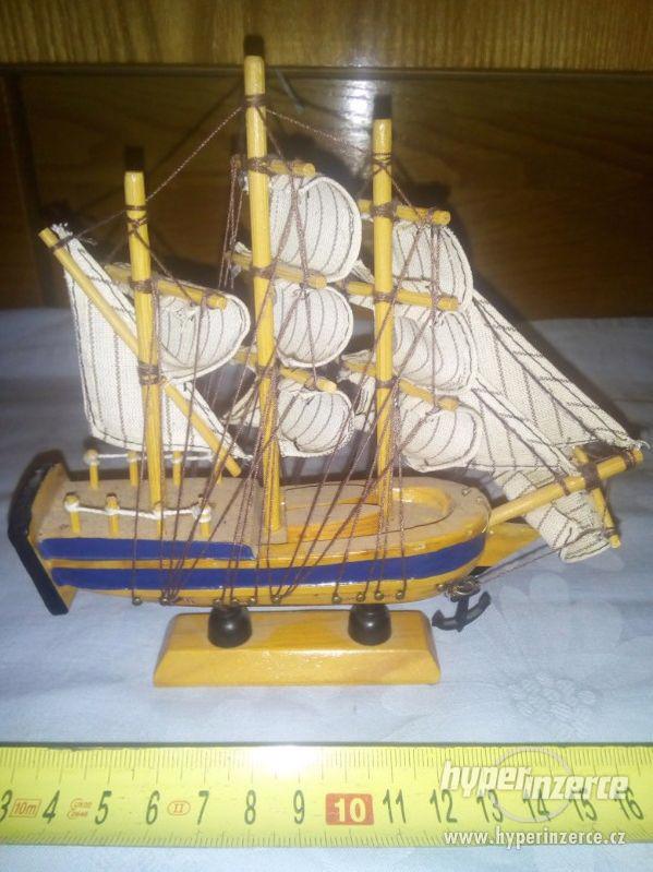 Koráb - historický model lodí - foto 3