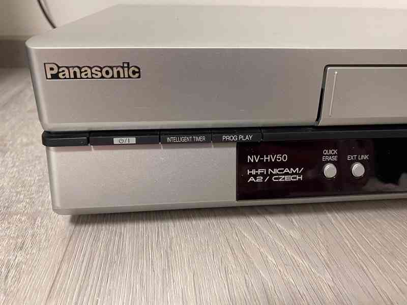 Videorekordér VHS PANASONIC NV-HV50 - foto 2