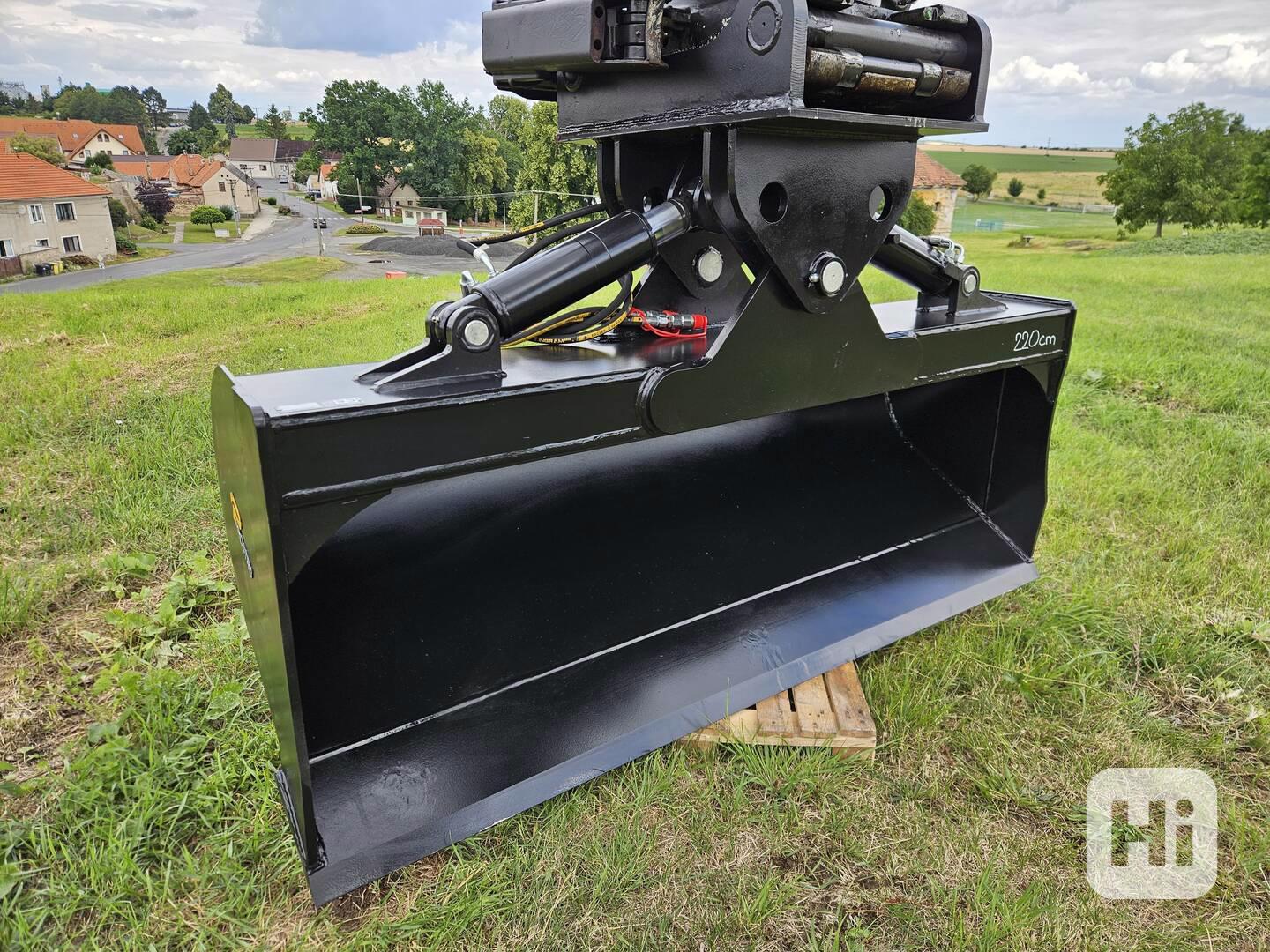 Hydraulická svahová lžíce, 220cm s upínáním S70 - foto 1