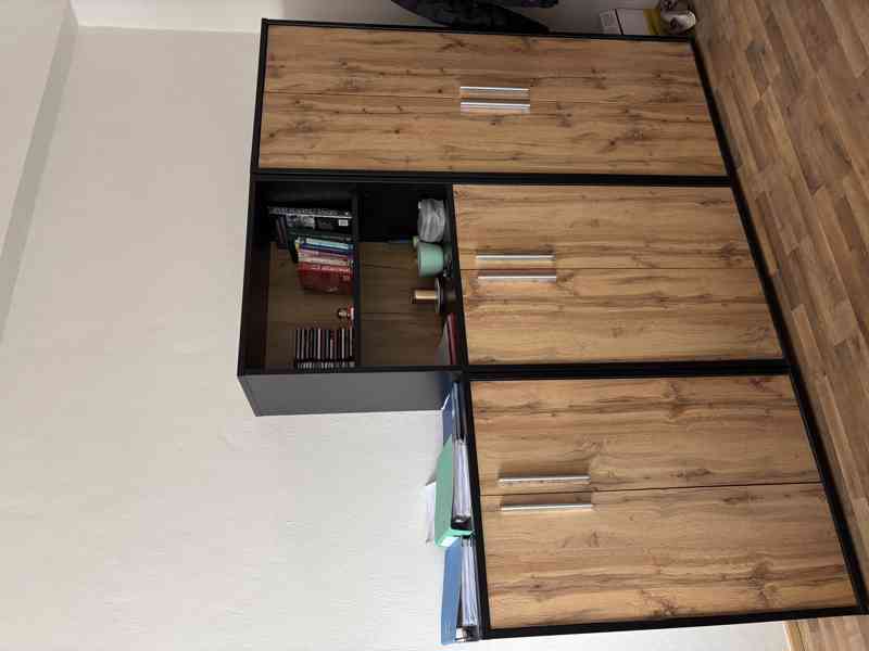 Kancelářské stoly a nábytek - foto 2