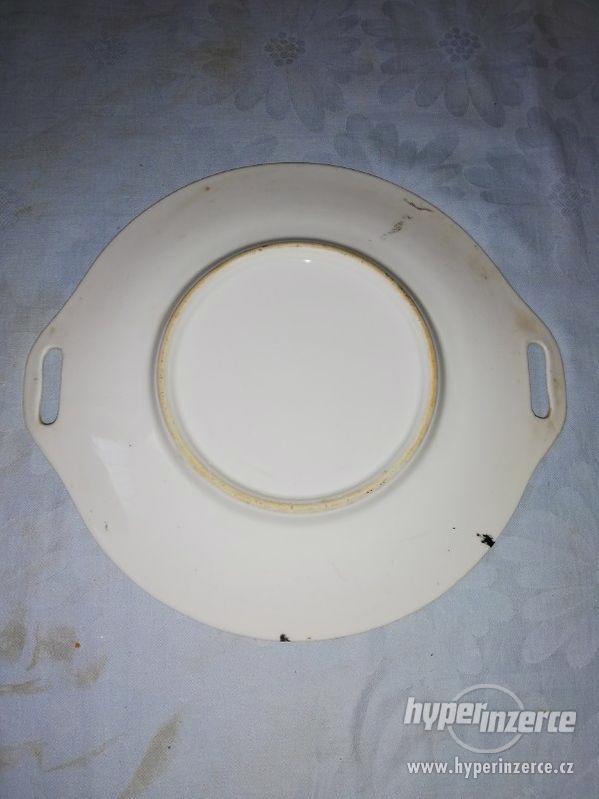 Zdobený talíř s uchy - stříbrné lemování - foto 4