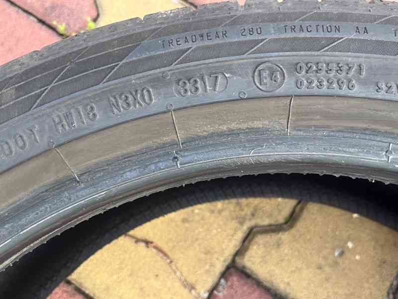 Prodej 2 ks letních pneu 235 40 19 96Y - foto 3