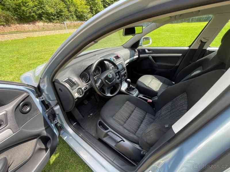 Škoda Octavia 2,0   2 - foto 3