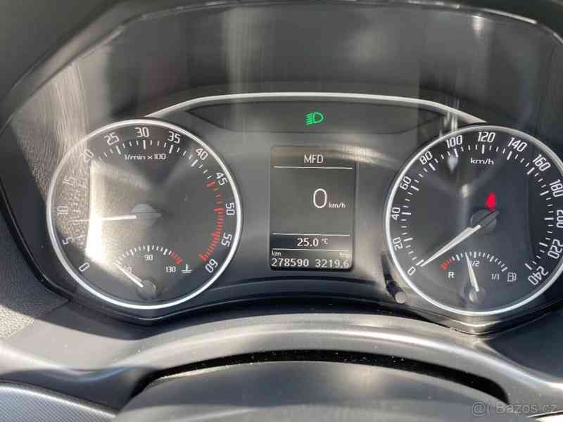 Škoda Octavia 2,0   2 - foto 11