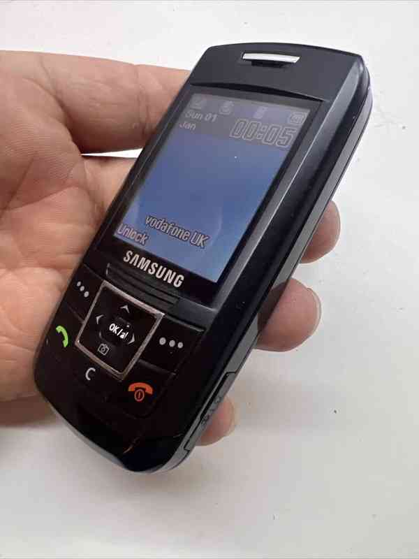 Samsung SGH-E250 - foto 1