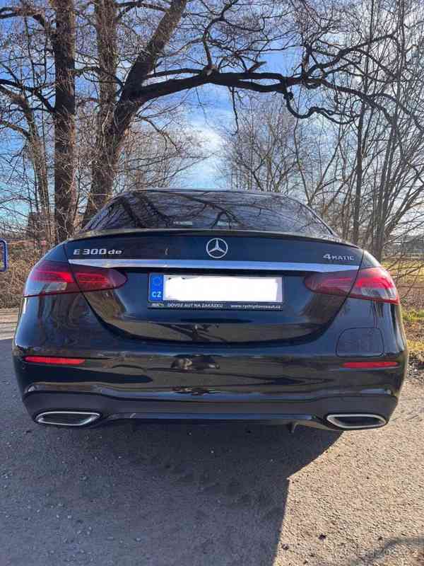 Mercedes-Benz Třídy E 3,0   300 de 4M AMG, 360 kamera - foto 11