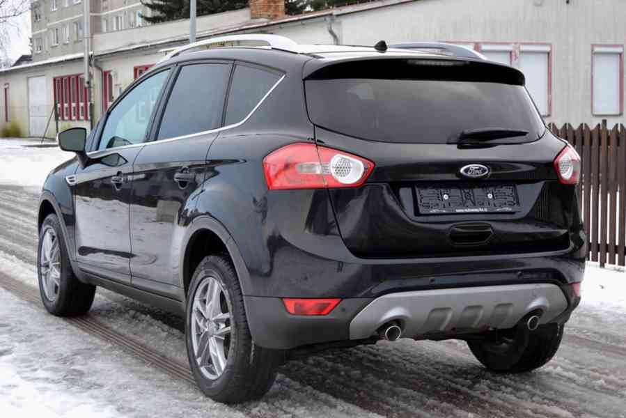 Ford Kuga 2.0TDCI 103kW Champions Edition 4x4 - foto 2