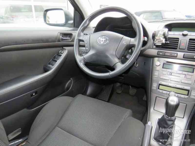 Toyota Avensis Combi Sol 2.0i benzín 108kw - foto 16